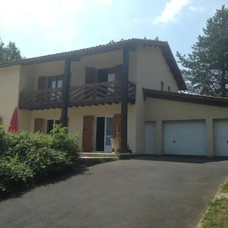 Chez Zelda Et Rebelle